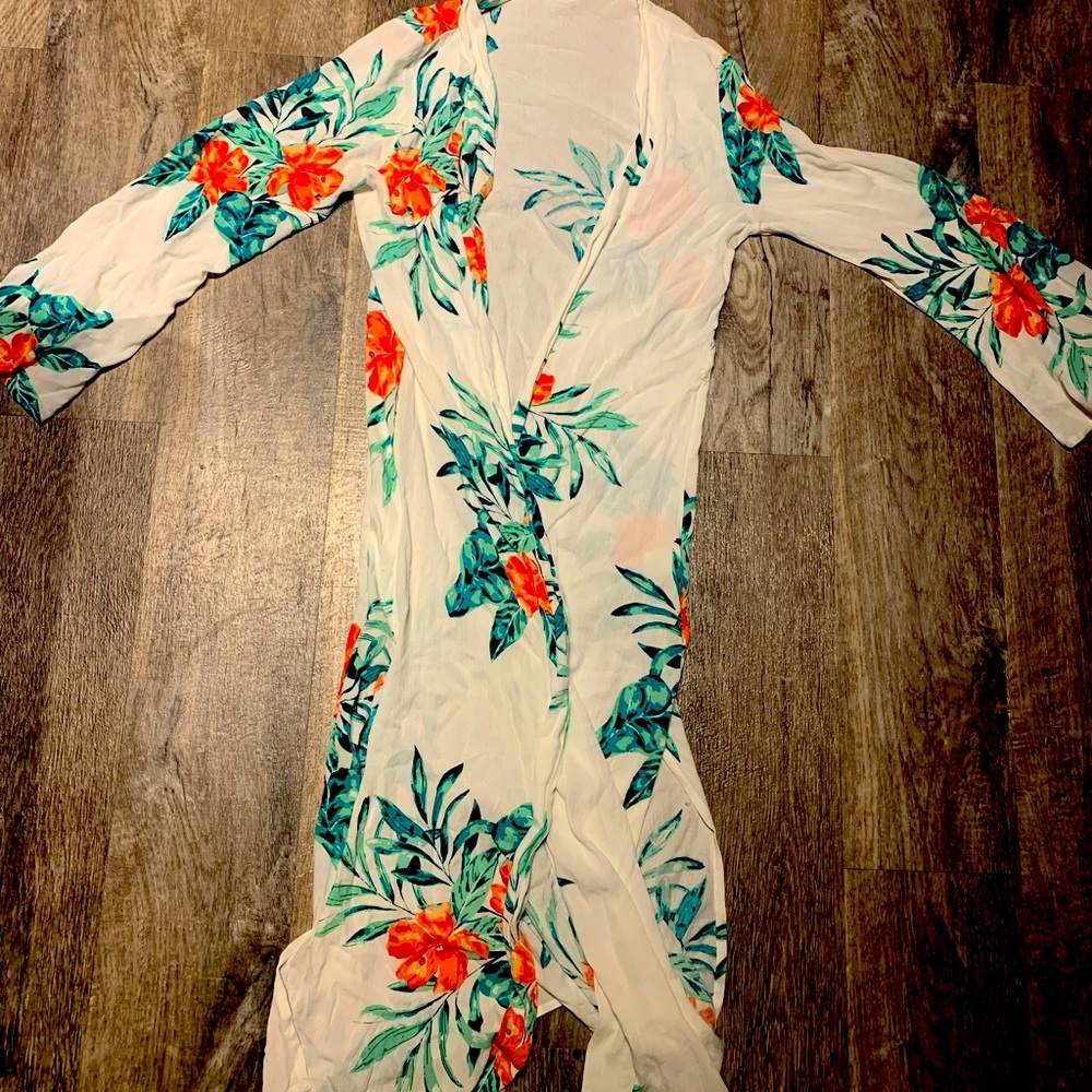Nice cover up - Summer must have